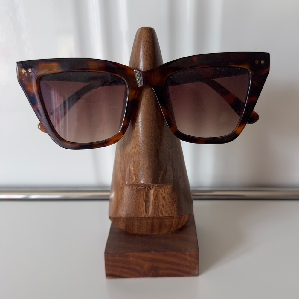 GUC Stylish Tortoiseshell Sunglasses